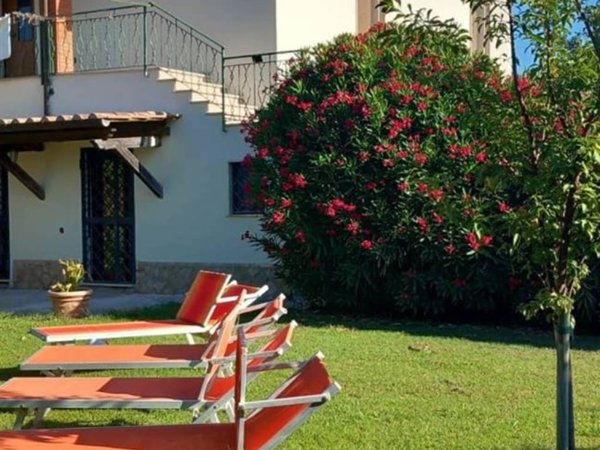 appartamento in vendita ad Orbetello in zona Albinia