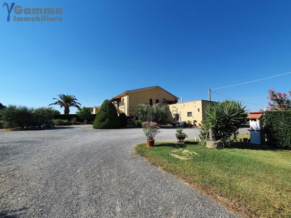 appartamento in vendita ad Orbetello in zona Fonteblanda
