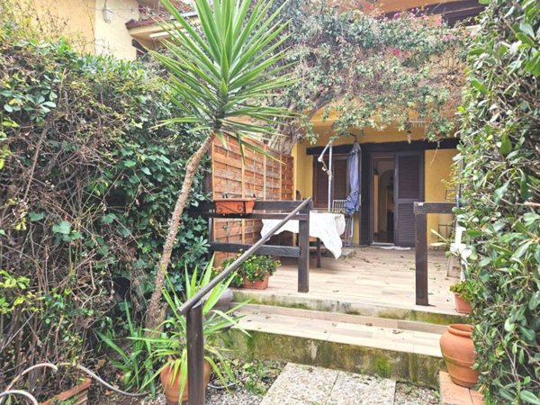 appartamento in vendita ad Orbetello in zona Ansedonia