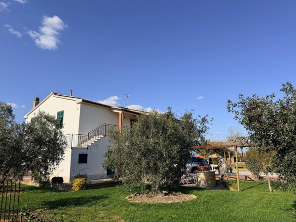 casa indipendente in vendita ad Orbetello