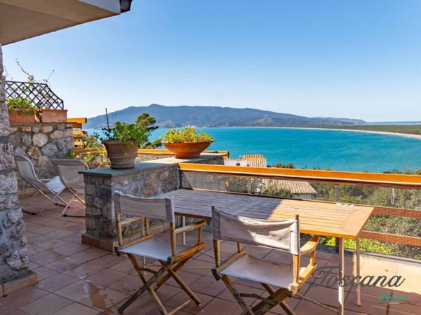 appartamento in vendita ad Orbetello in zona Ansedonia