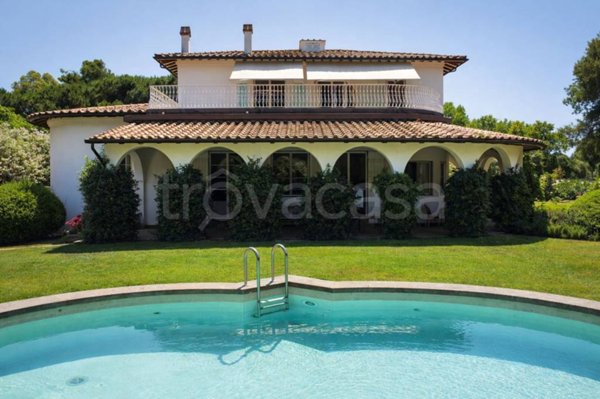 casa indipendente in vendita ad Orbetello in zona Giannella