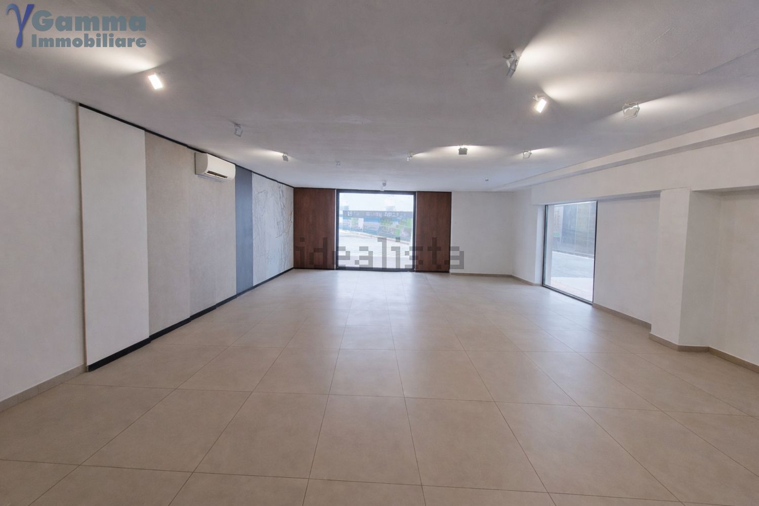 locale commerciale in vendita ad Orbetello