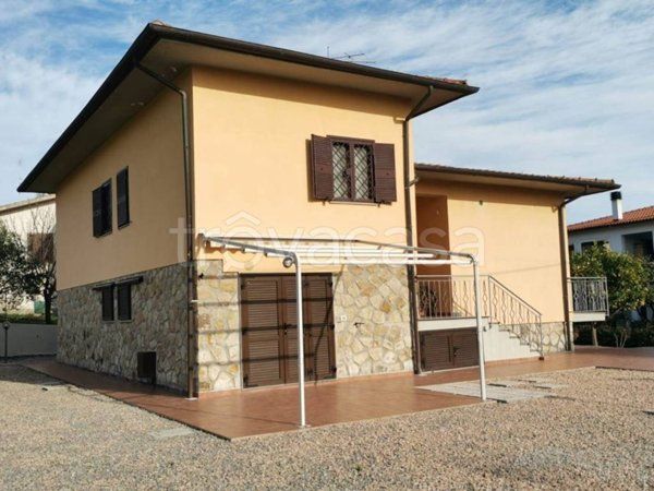 casa indipendente in vendita ad Orbetello in zona Fonteblanda