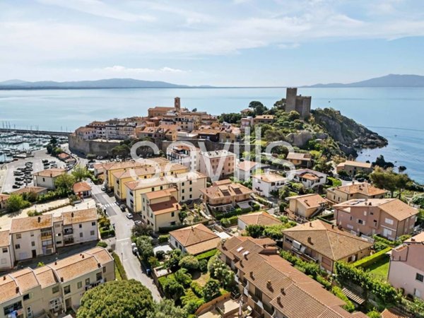casa indipendente in vendita ad Orbetello in zona Talamone