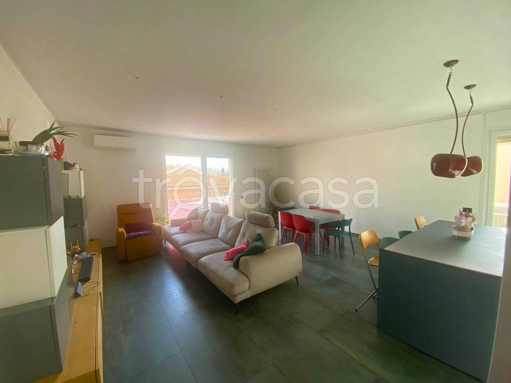 appartamento in vendita ad Orbetello in zona Albinia