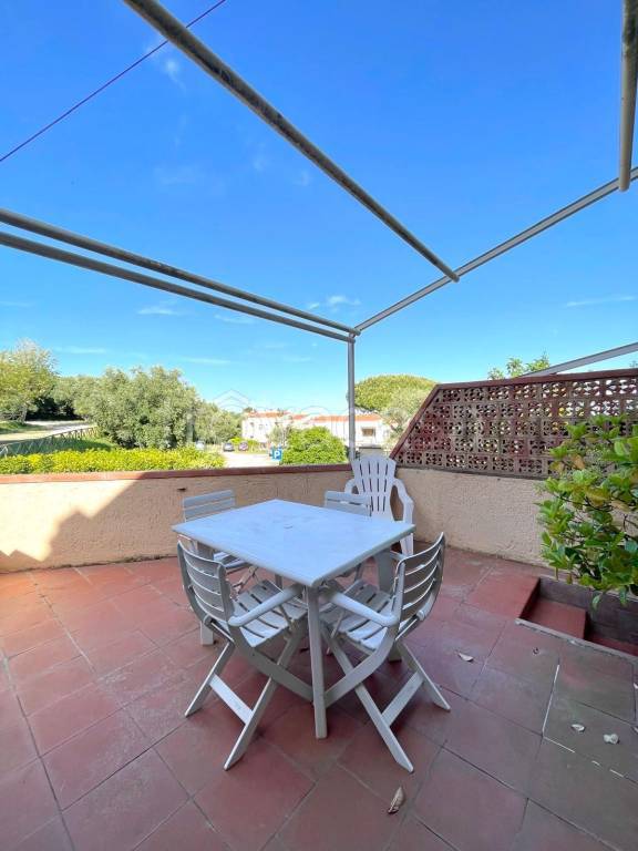 appartamento in vendita ad Orbetello in zona Talamone
