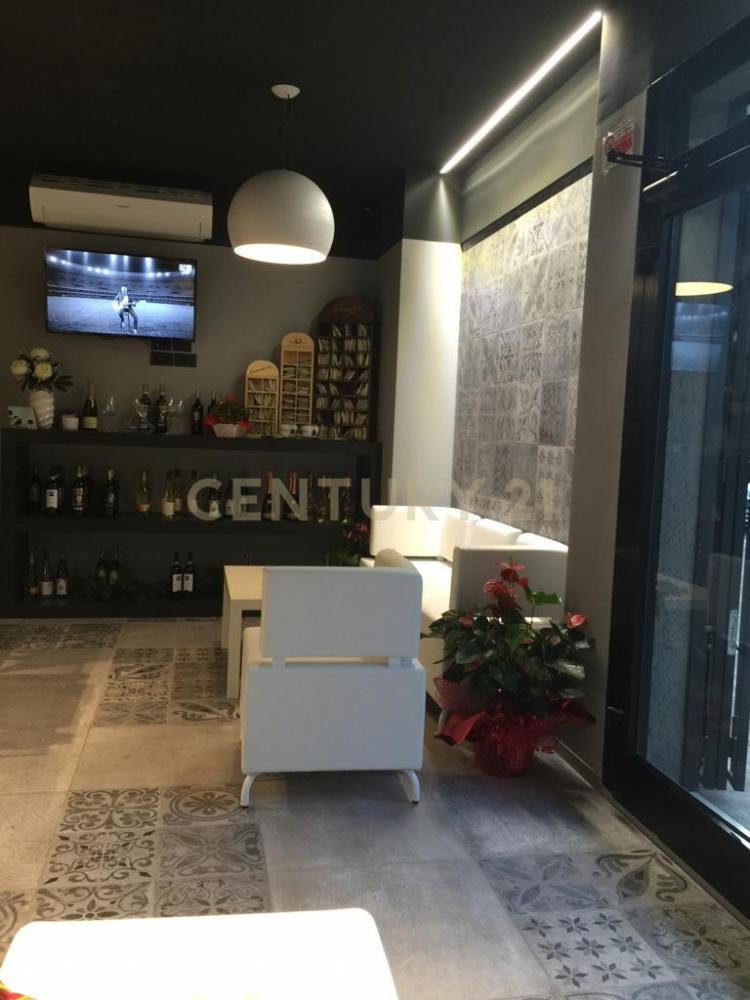locale commerciale in vendita ad Orbetello in zona Albinia