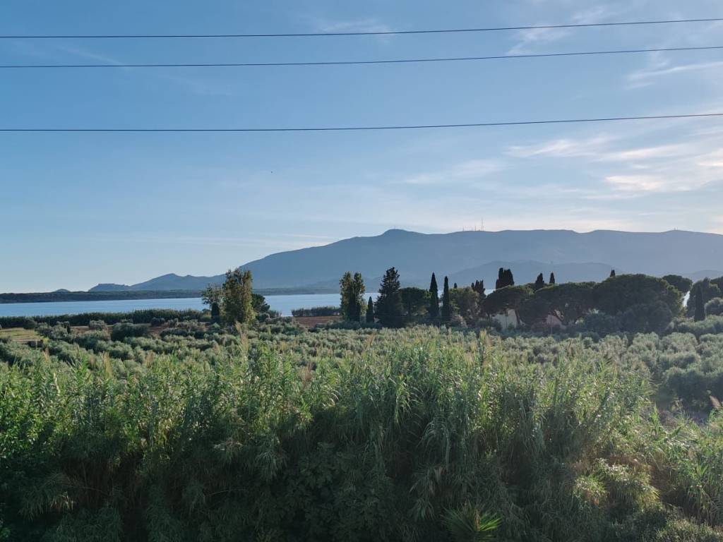appartamento in vendita ad Orbetello in zona Ansedonia