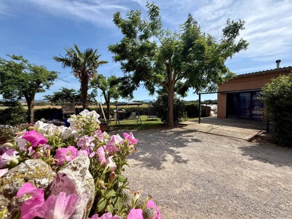 casa indipendente in vendita ad Orbetello in zona Fonteblanda