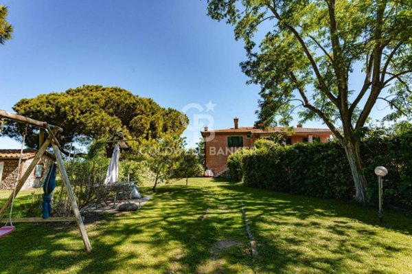 casa indipendente in vendita ad Orbetello