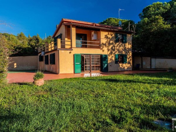 casa indipendente in vendita ad Orbetello