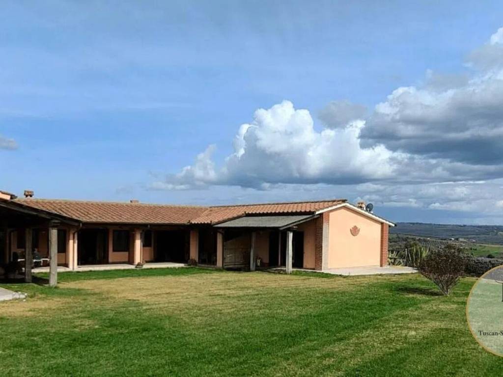 casa indipendente in vendita ad Orbetello in zona Talamone