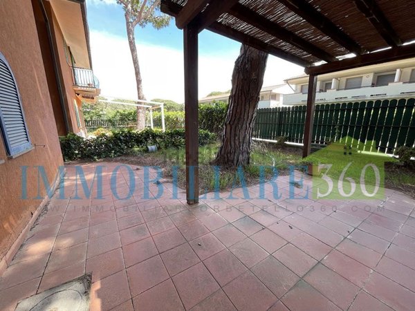 casa indipendente in vendita ad Orbetello in zona Giannella