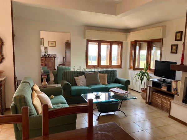 appartamento in vendita ad Orbetello in zona Ansedonia