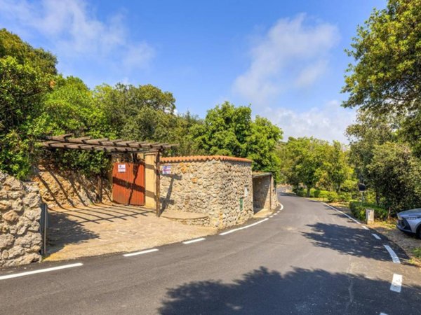 casa indipendente in vendita ad Orbetello in zona Ansedonia