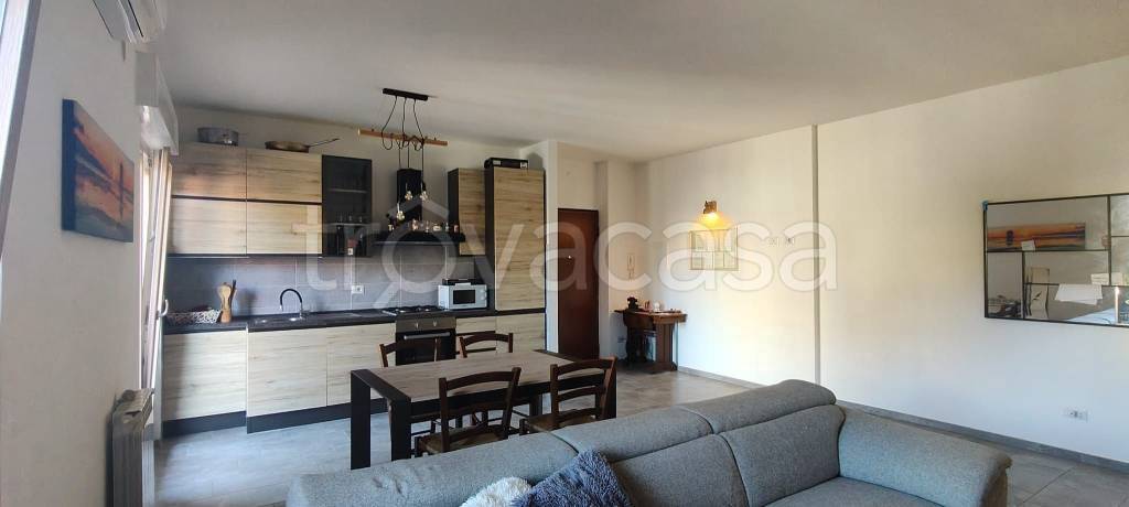 appartamento in vendita ad Orbetello in zona Albinia