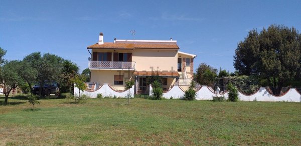 casa indipendente in vendita ad Orbetello in zona Fonteblanda