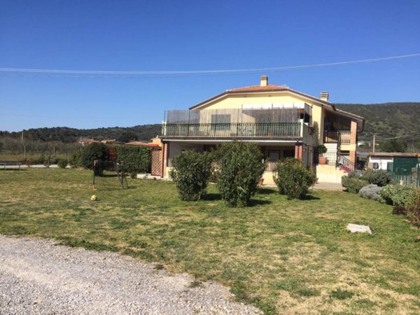 casa indipendente in vendita ad Orbetello in zona Giannella