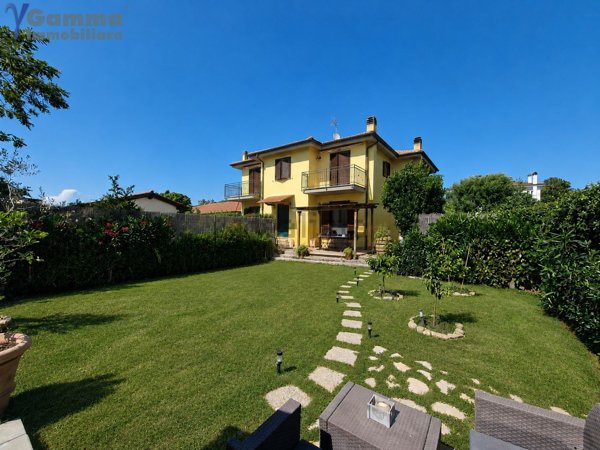 casa indipendente in vendita ad Orbetello
