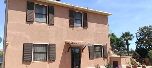 casa indipendente in vendita ad Orbetello
