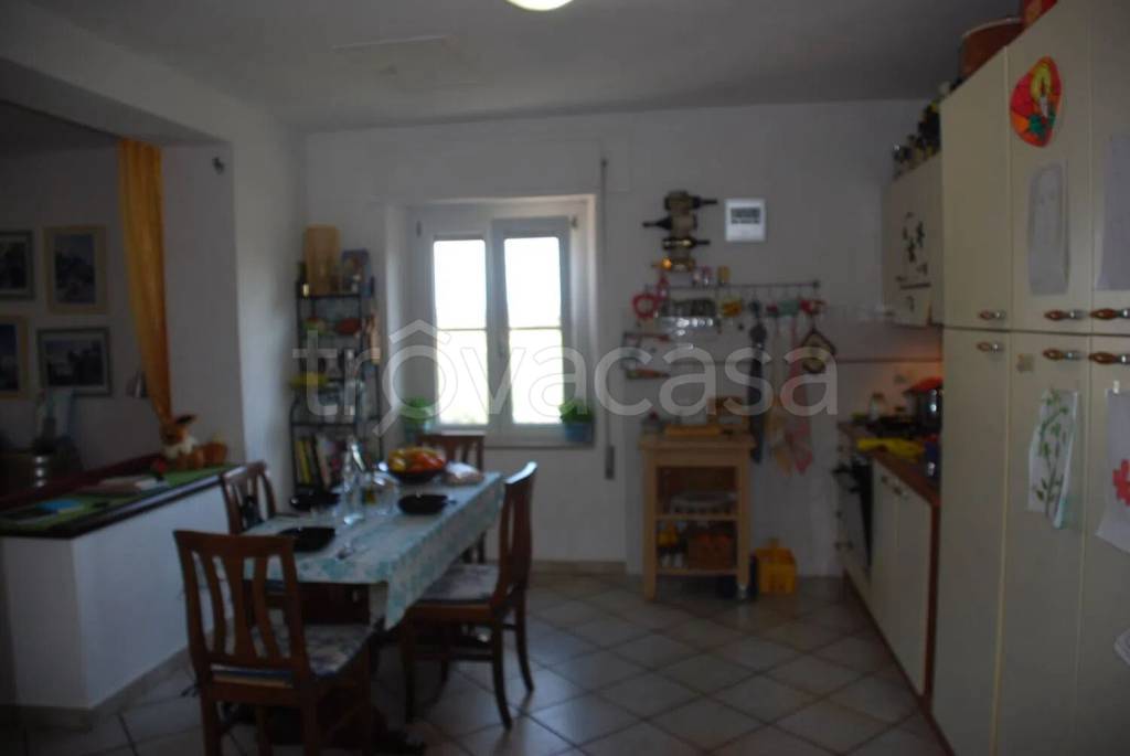 appartamento in vendita ad Orbetello in zona Albinia
