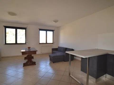 negozio in vendita ad Orbetello in zona Albinia