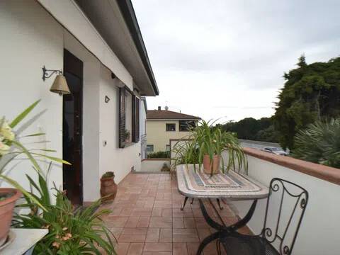 appartamento in vendita ad Orbetello in zona Albinia