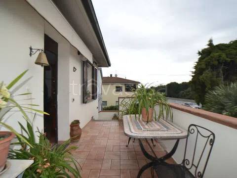 appartamento in vendita ad Orbetello in zona Albinia
