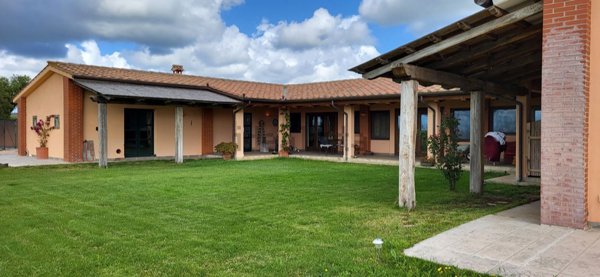 casa indipendente in vendita ad Orbetello