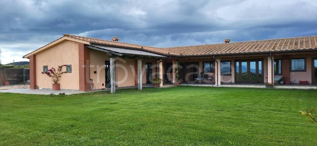casa indipendente in vendita ad Orbetello