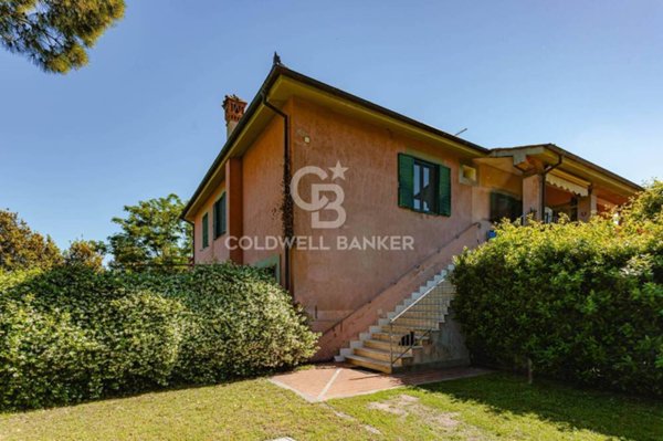 casa indipendente in vendita ad Orbetello