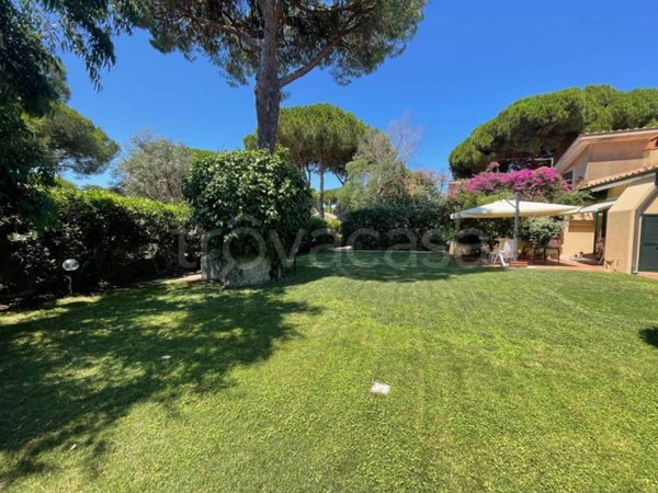 casa indipendente in vendita ad Orbetello in zona Giannella