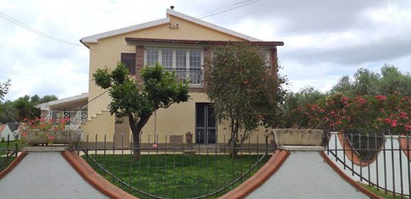 casa indipendente in vendita ad Orbetello