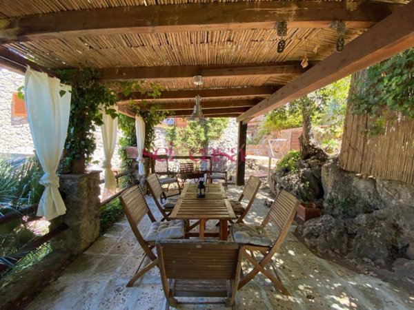 casa indipendente in vendita ad Orbetello in zona Ansedonia