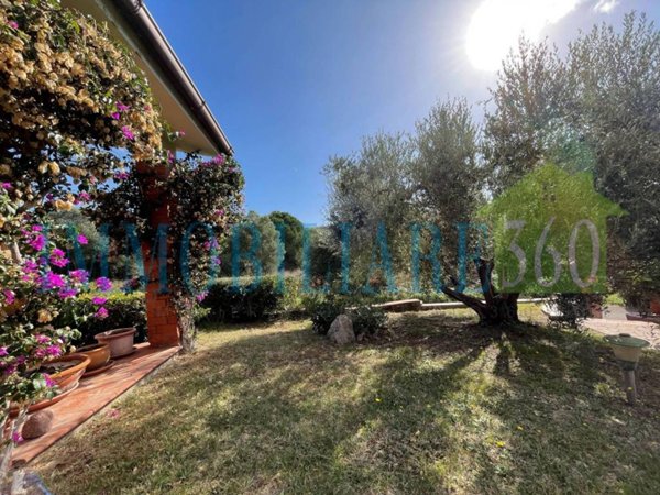 casa indipendente in vendita ad Orbetello