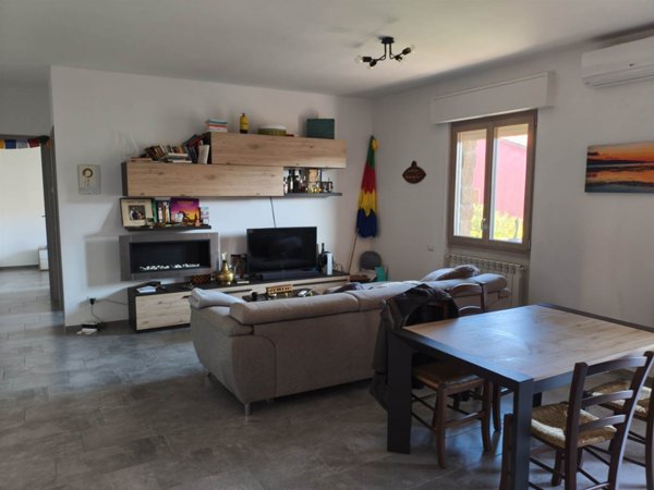 appartamento in vendita ad Orbetello in zona Albinia