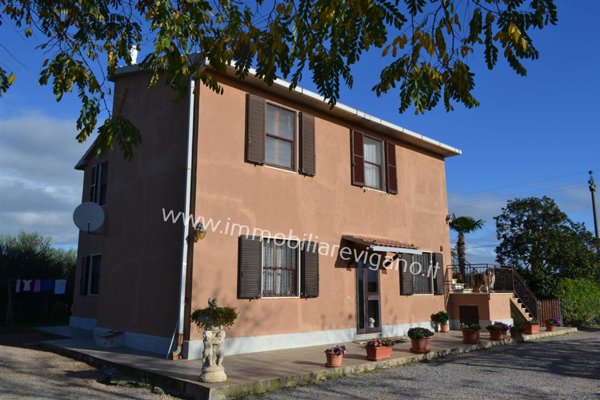 casa indipendente in vendita ad Orbetello