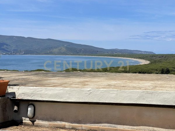 appartamento in vendita ad Orbetello in zona Ansedonia