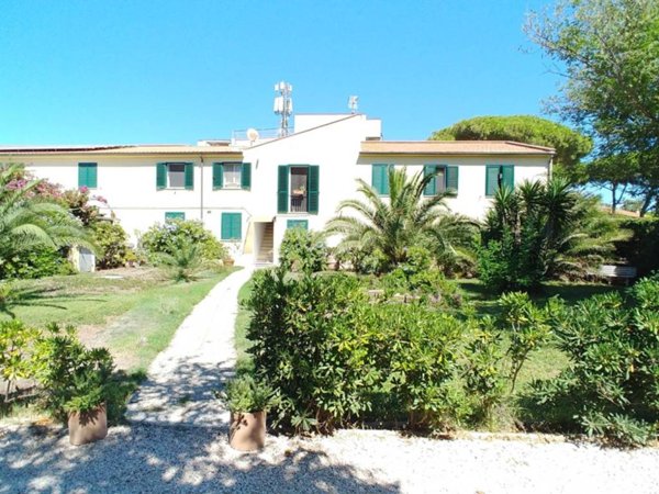 appartamento in vendita ad Orbetello in zona Giannella