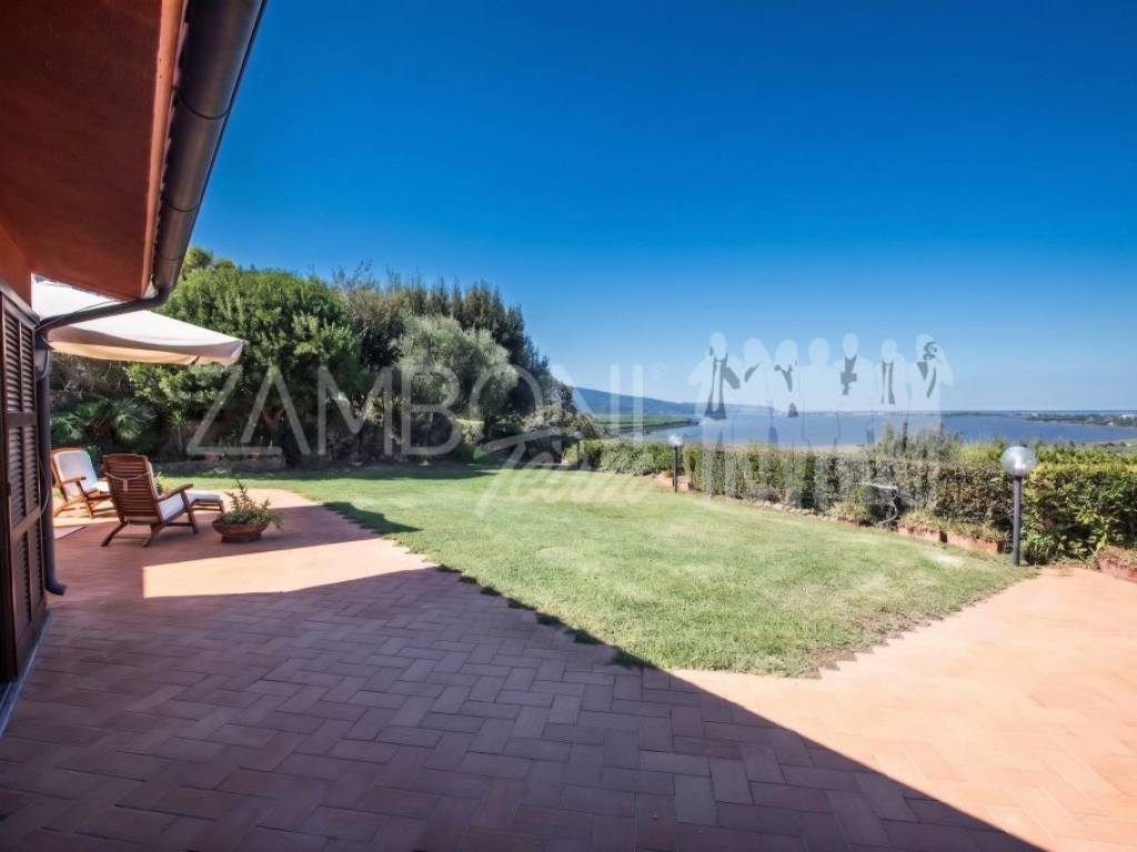 casa indipendente in vendita ad Orbetello
