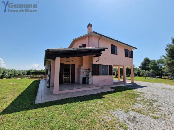 casa indipendente in vendita ad Orbetello in zona Talamone