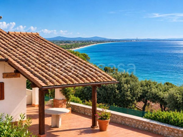 casa indipendente in vendita ad Orbetello in zona Ansedonia