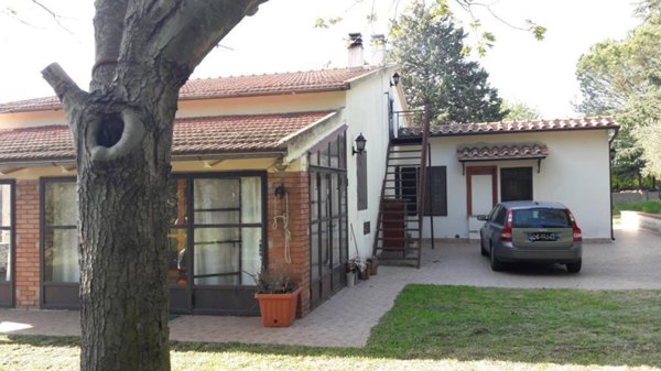 casa indipendente in vendita a Pitigliano