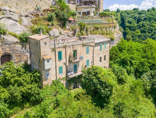 casa indipendente in vendita a Pitigliano