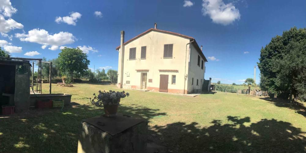 casa indipendente in vendita a Pitigliano
