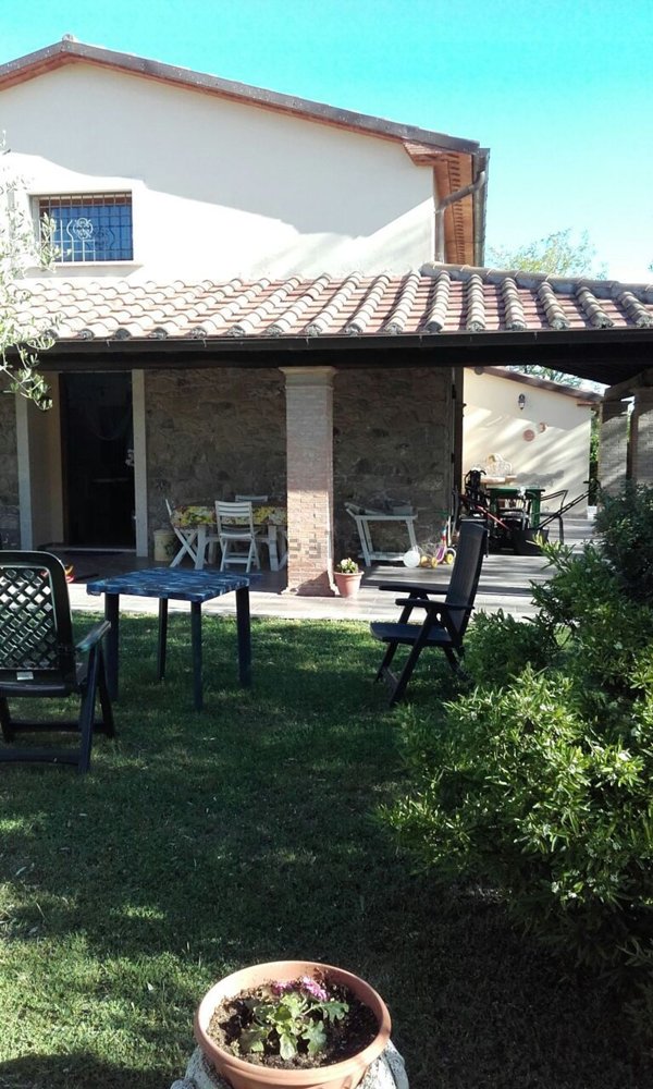 casa indipendente in vendita a Pitigliano