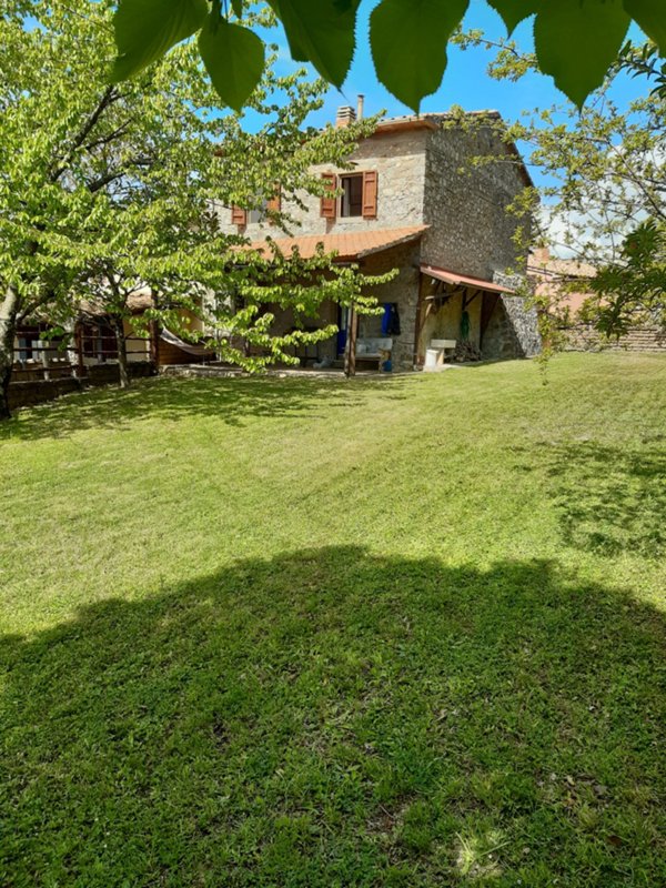 casa indipendente in vendita a Pitigliano