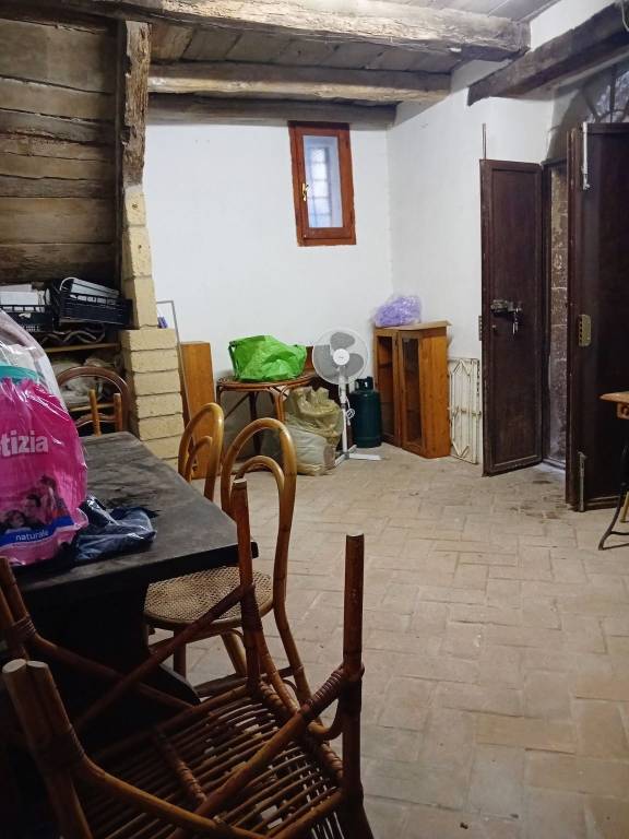 locale di sgombero in vendita a Pitigliano