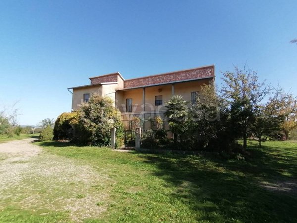 casa indipendente in vendita a Pitigliano